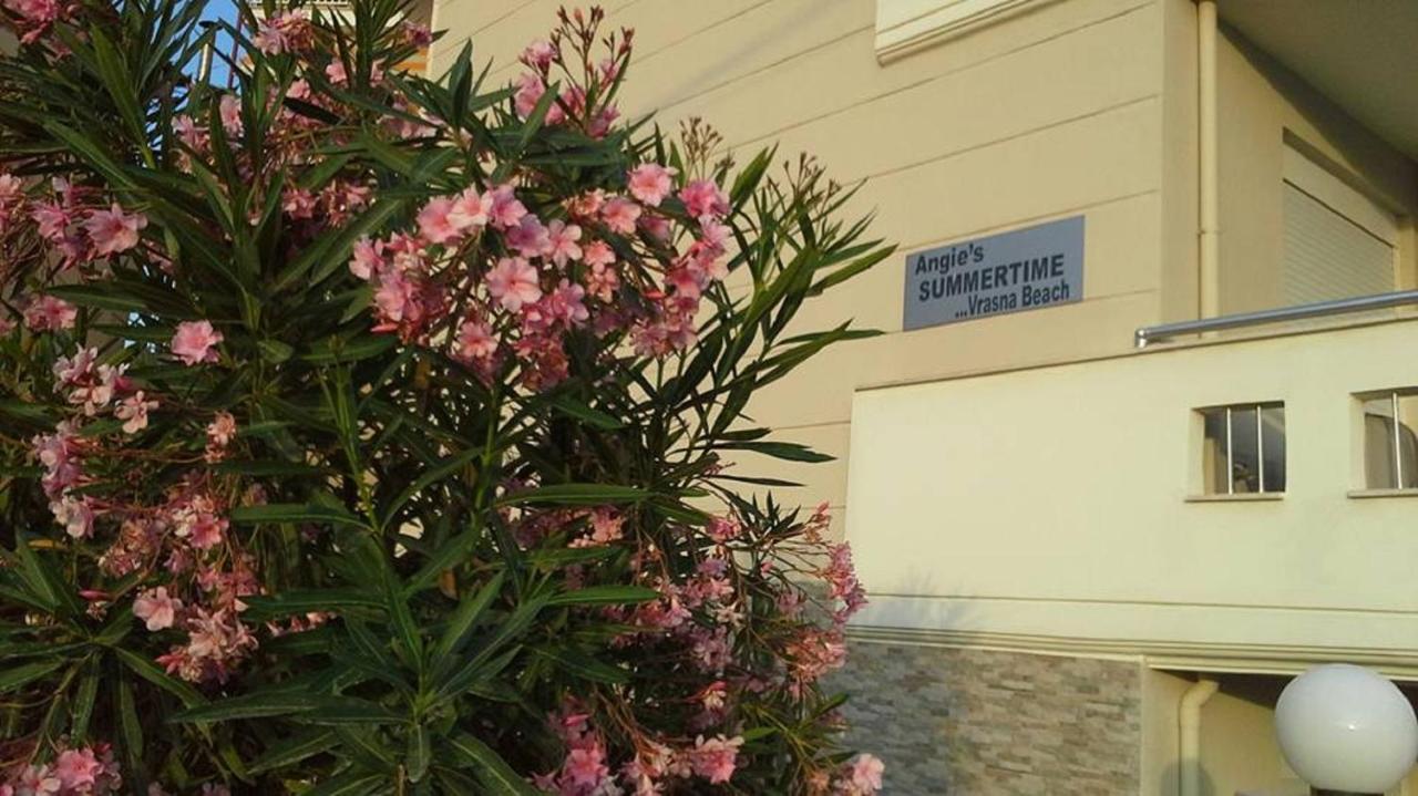 Angie's Summertime Vrasná Eksteriør bilde